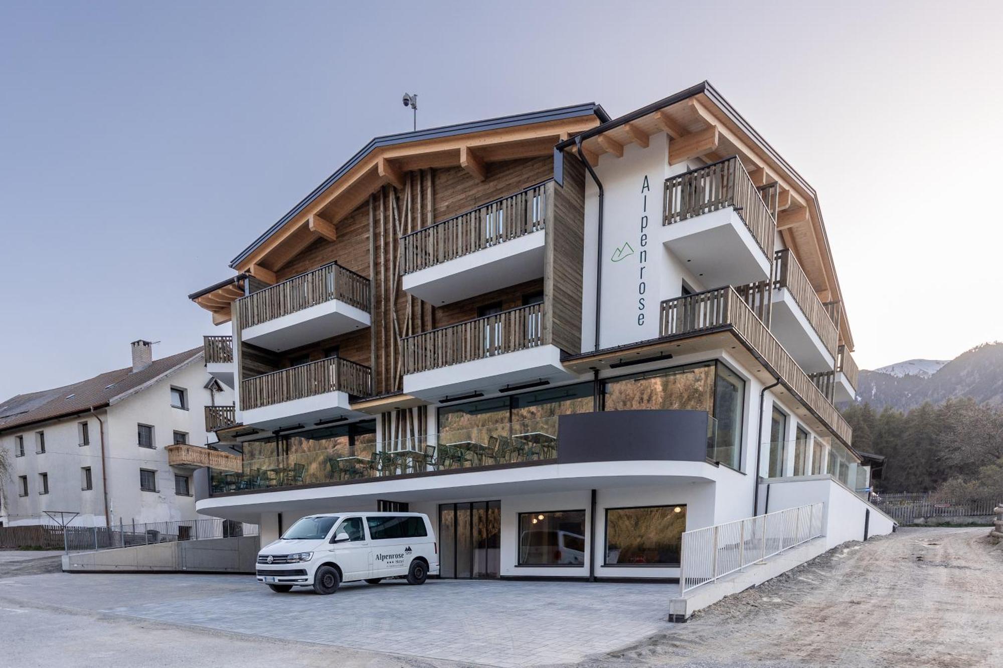 Hotel Alpenrose San Valentino alla Muta Exterior photo